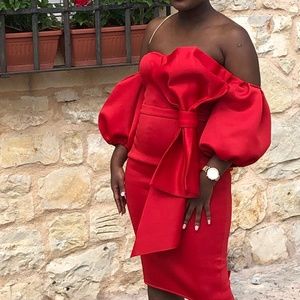 Red puffy sleeves dress